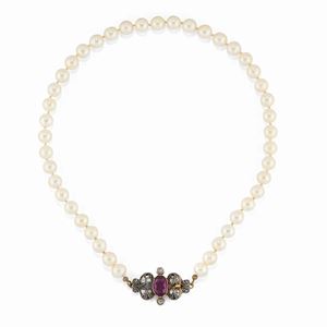 A 18K yellow gold, silver, diamond, amethyst and cultured pearl necklace