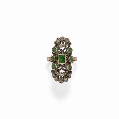 Anello con Smeraldi e Diamanti