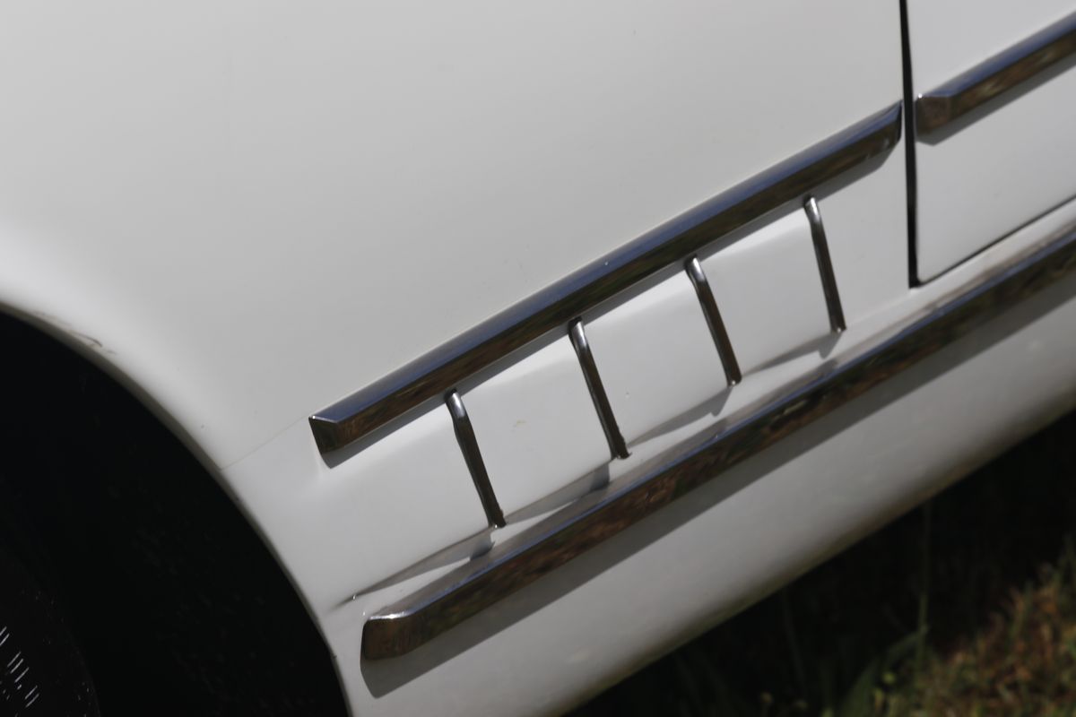 Alfa Romeo - 2000 Spider (touring)