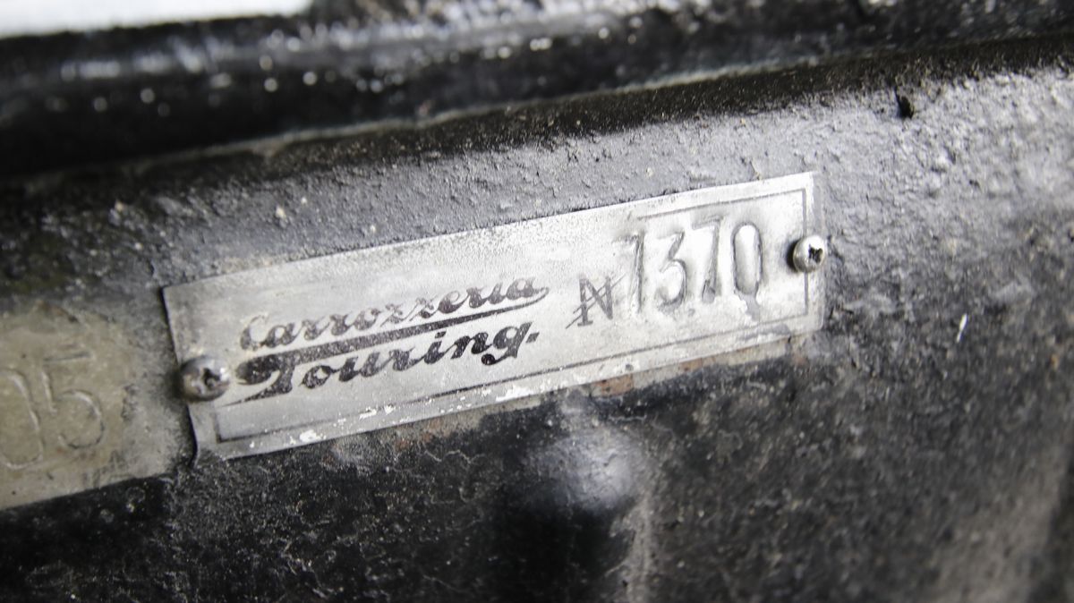 Alfa Romeo - 2000 Spider (touring)