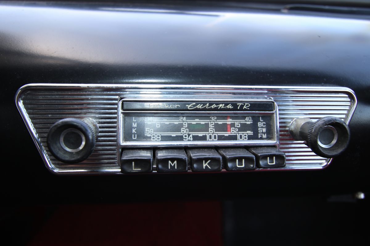 Alfa Romeo - 2000 Spider (touring)