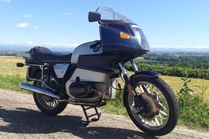 R100 RS