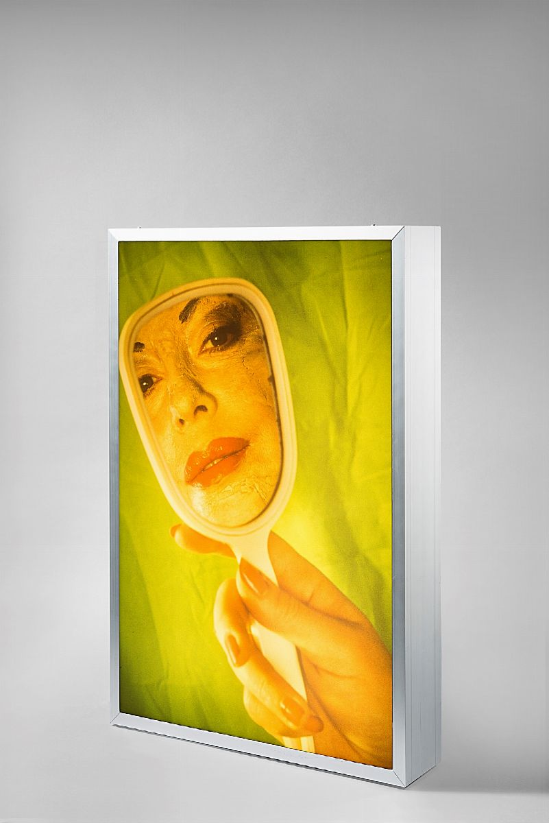 Orlan - Parodie Make-up Aux Miroir, 1997