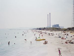 Piombino jump, dal portfolio "Landscape with figures", 2001