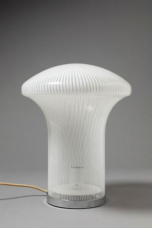 Table lamp
