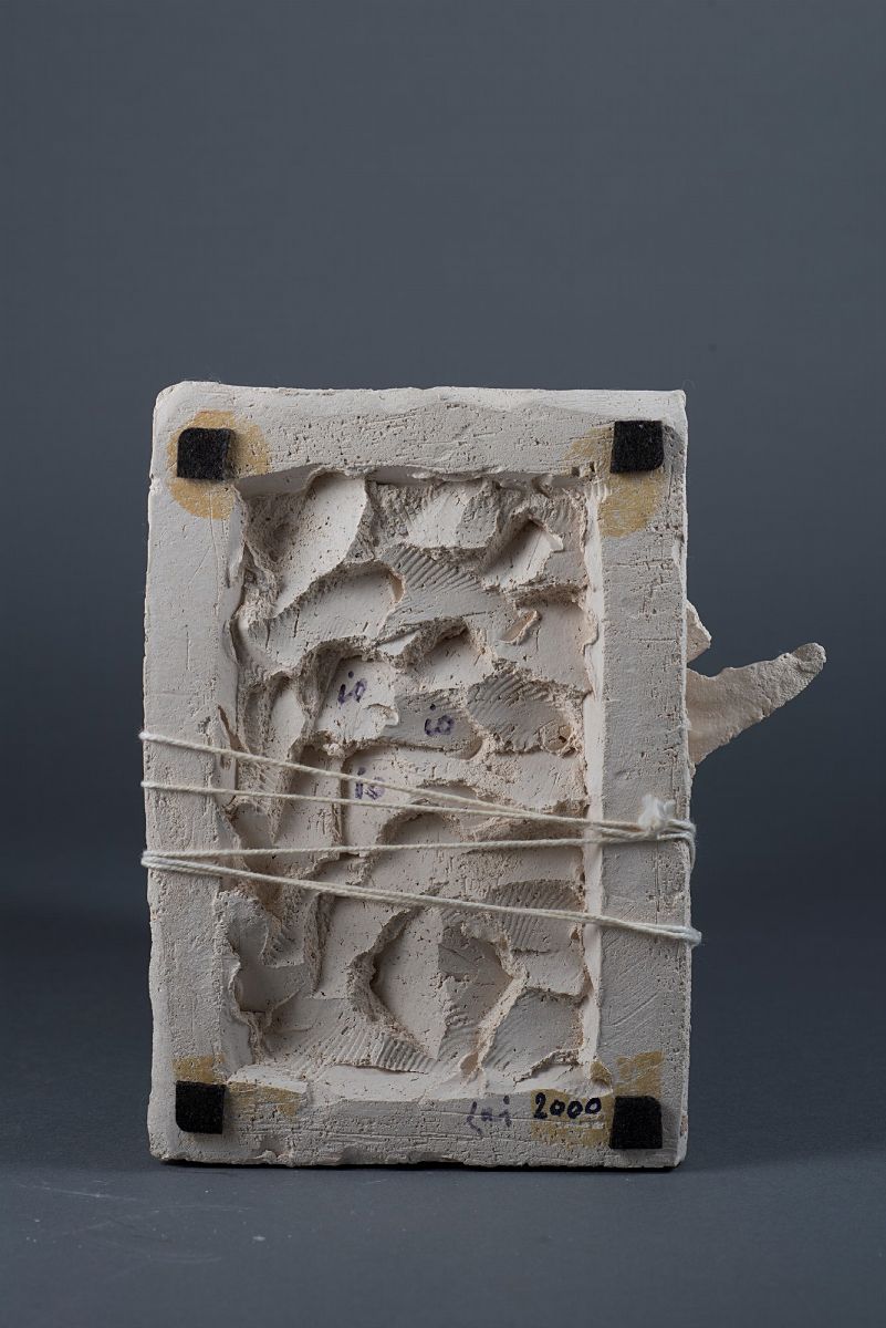 Maria Lai - Io io io, terracotta refrattaria e filo, 2000