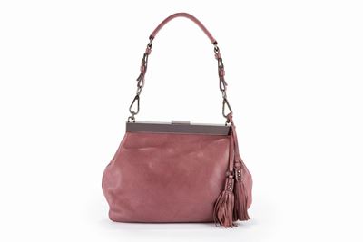 Borsa in pelle prugna con chiusura in metallo brunito e smalto