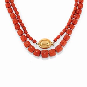 Collana con corallo