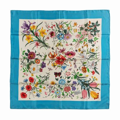 V. Accornero, Foulard Flora su fondo color panna con bordo turchese
