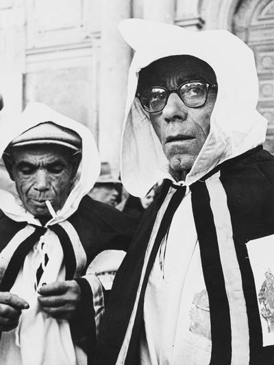 Uomini della confraternita - Stampa vintage alla gelatina ai sali d'argento