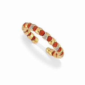 A 18K yellow gold with coral and diamond bracelet, Chantecler