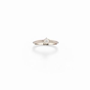 A platinum and diamond ring, Tiffany & Co., with box
