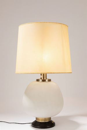 Table lamp