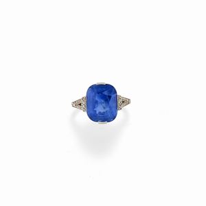 A platinum, diamond and sapphire ring, early 20th century