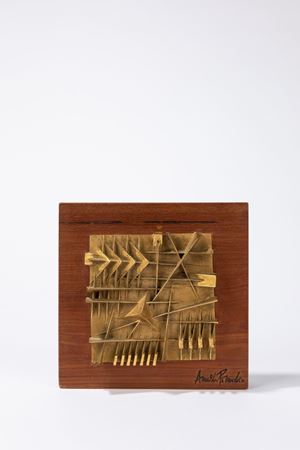 Rilievo quadrato per la società F.lli Diana