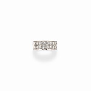  - Anello con diamanti
