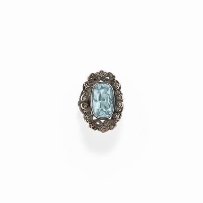 Anello con Acquamarina e Diamanti