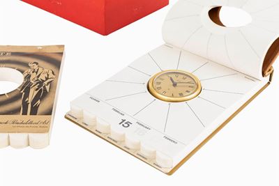 Orologio da tavolo con integrazione calendario cartaceo, anni '60
