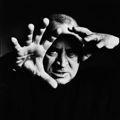 Bob Hoskins