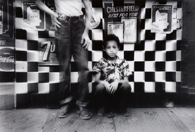 Candy Store, New York, Stampa successiva alla gelatina ai sali d'argento, 1955
