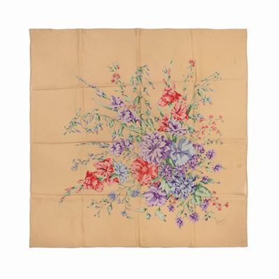 Foulard in seta con motivo floreale su fondo color pesca