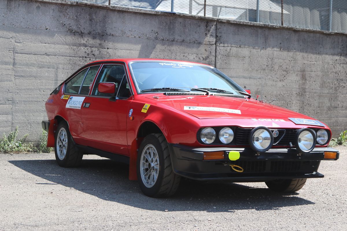 Alfa Romeo - ALFETTA GTV 2.0 (Italdesign) 1980 | Sports & Racing