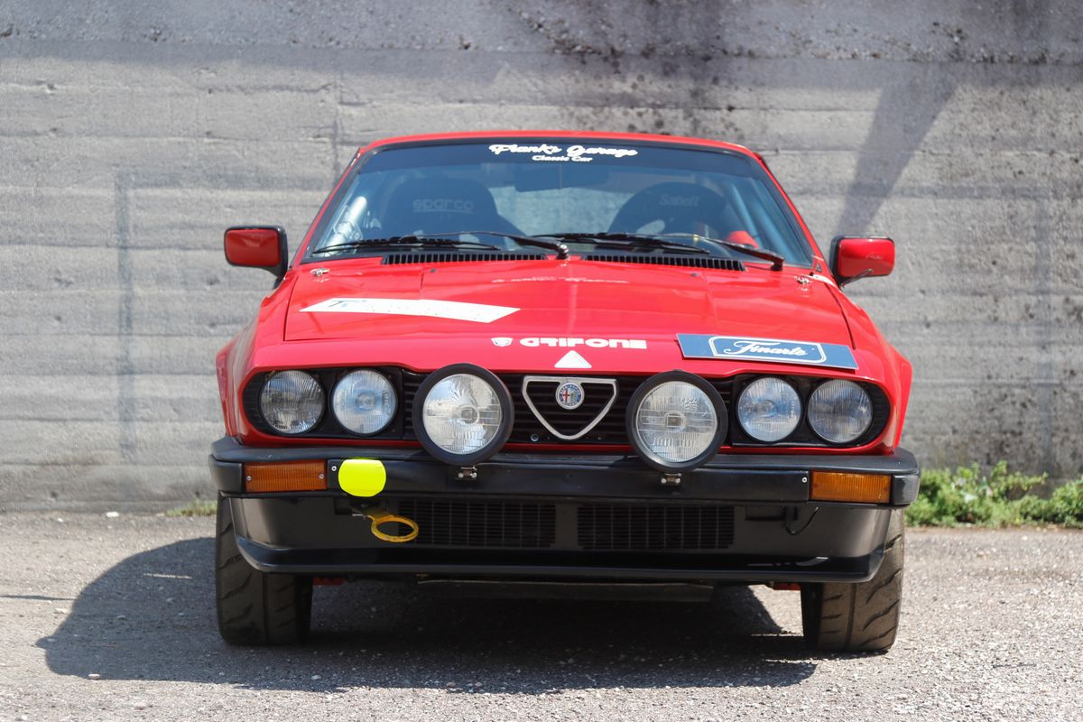 Alfa Romeo - ALFETTA GTV 2.0 (Italdesign) 1980 | Sports & Racing