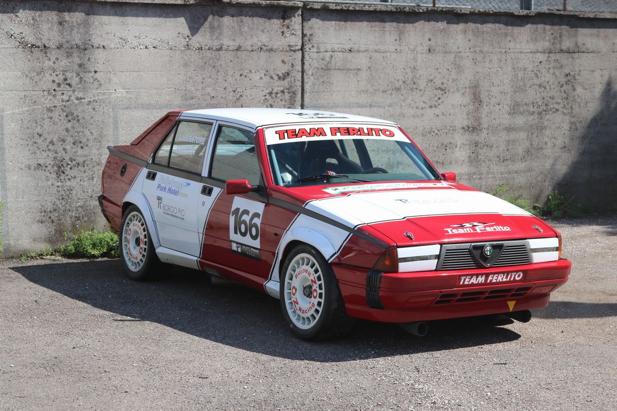 Alfa Romeo - 75 2.5 V6