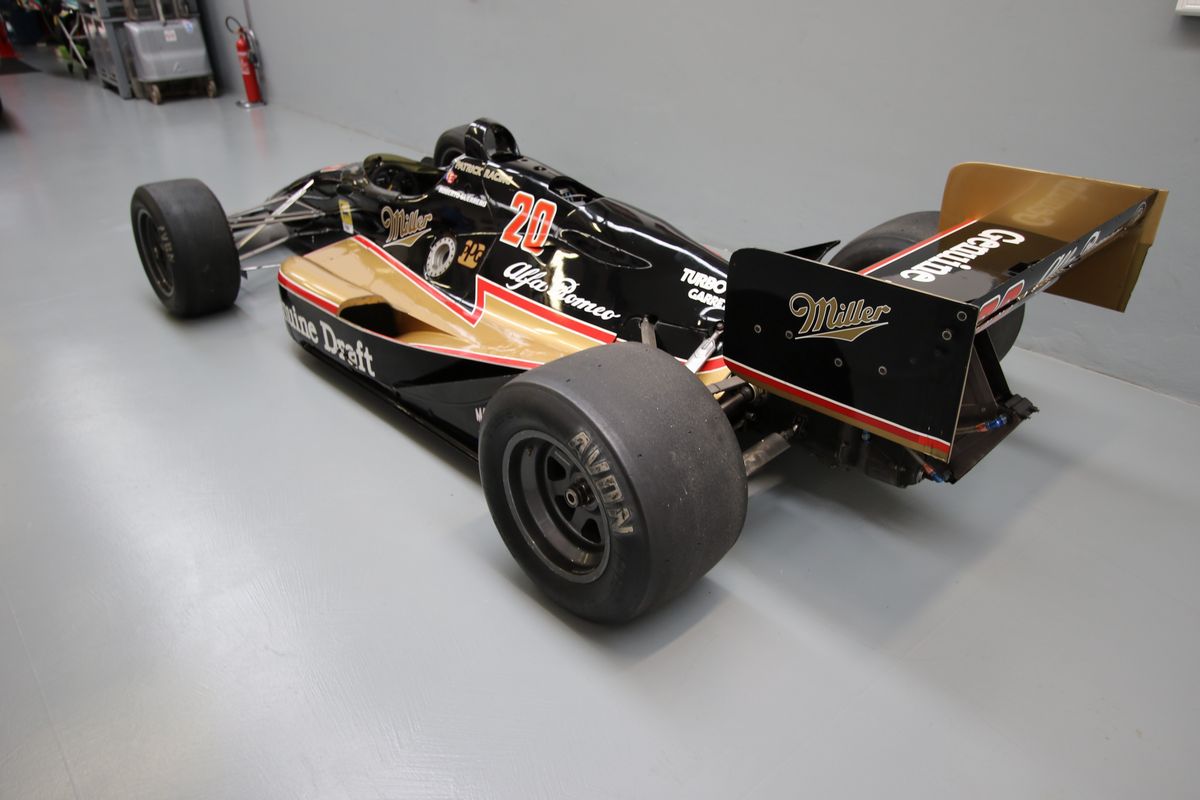 Lola Alfa Romeo - T90/00 (formula Indy)
