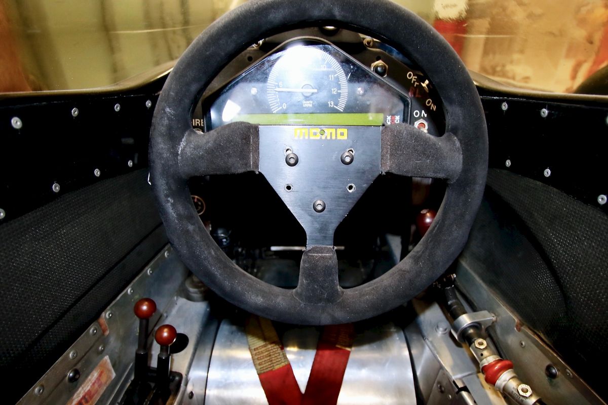 Lola Alfa Romeo - T90/00 (formula Indy)