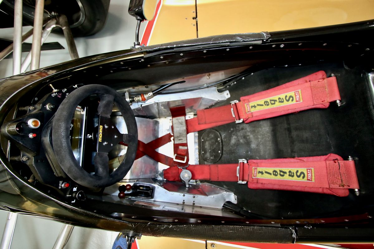 Lola Alfa Romeo - T90/00 (formula Indy)