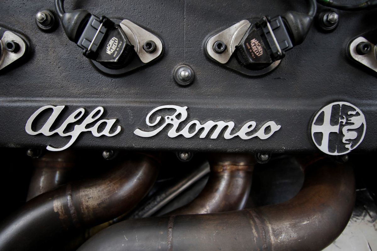 Lola Alfa Romeo - T90/00 (formula Indy)