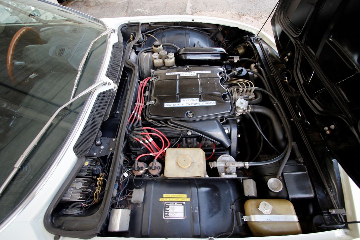 Alfa Romeo - Montreal (bertone)