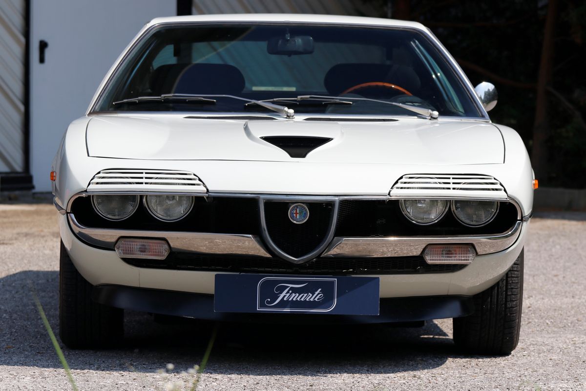 Alfa Romeo - Montreal (bertone)