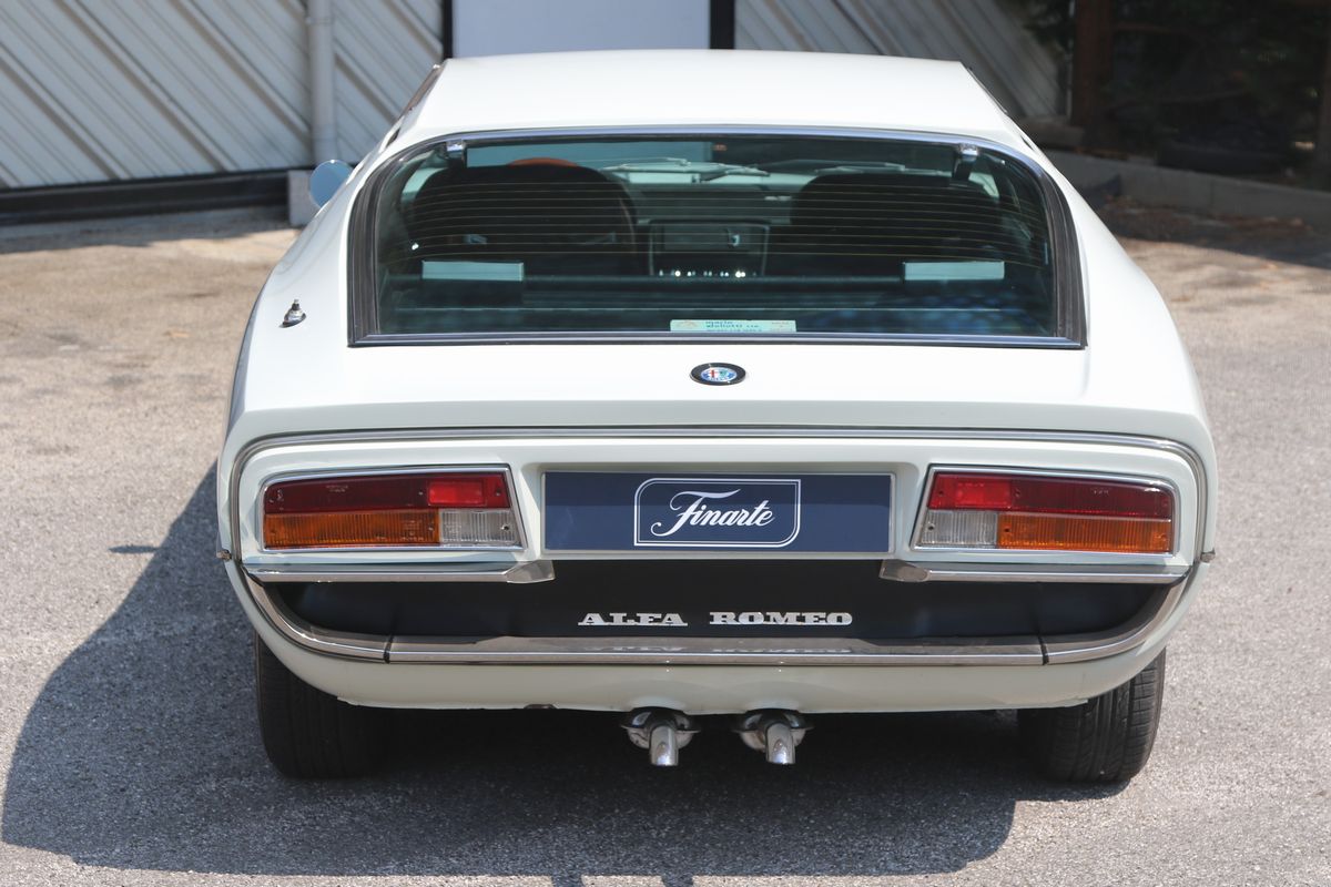 Alfa Romeo - Montreal (bertone)