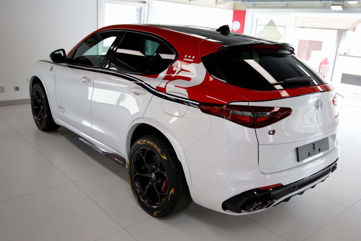 Alfa Romeo - Stelvio Q Racing