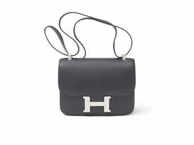 Borsa Constance, 24 cm, pelle Epsom nera con dettagli in palladio