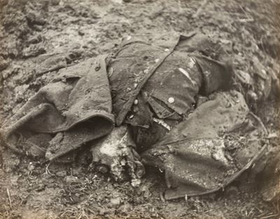 The Remains of an SS soldier, stampa successiva alla gelatina ai sali d'argento