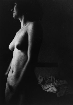 AKTI (Nude woman profile)