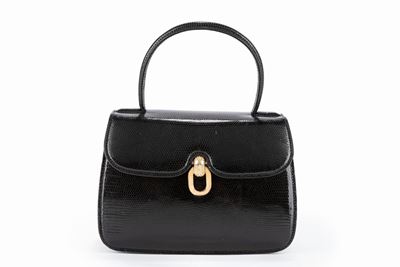 Borsa in pelle di lucertola nera con dettagli in metallo dorato, anni '60
