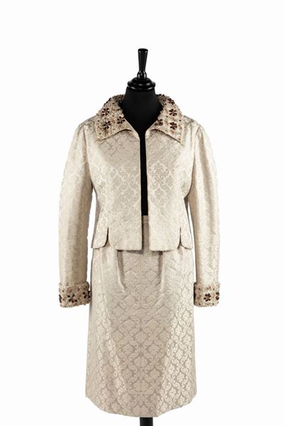 Tailleur da sera con gonna in raso di seta color crema