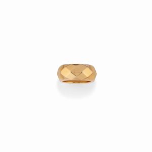 A 18K yellow gold ring, defects, Pomellato