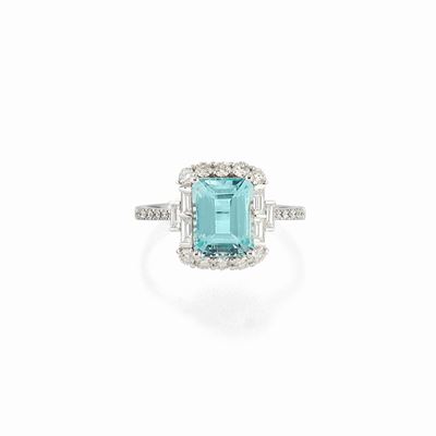 Anello con Acquamarina e Diamanti