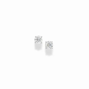  - A 18K white gold and diamond earrings