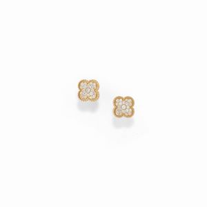 A 18K yellow gold and diamond earrings