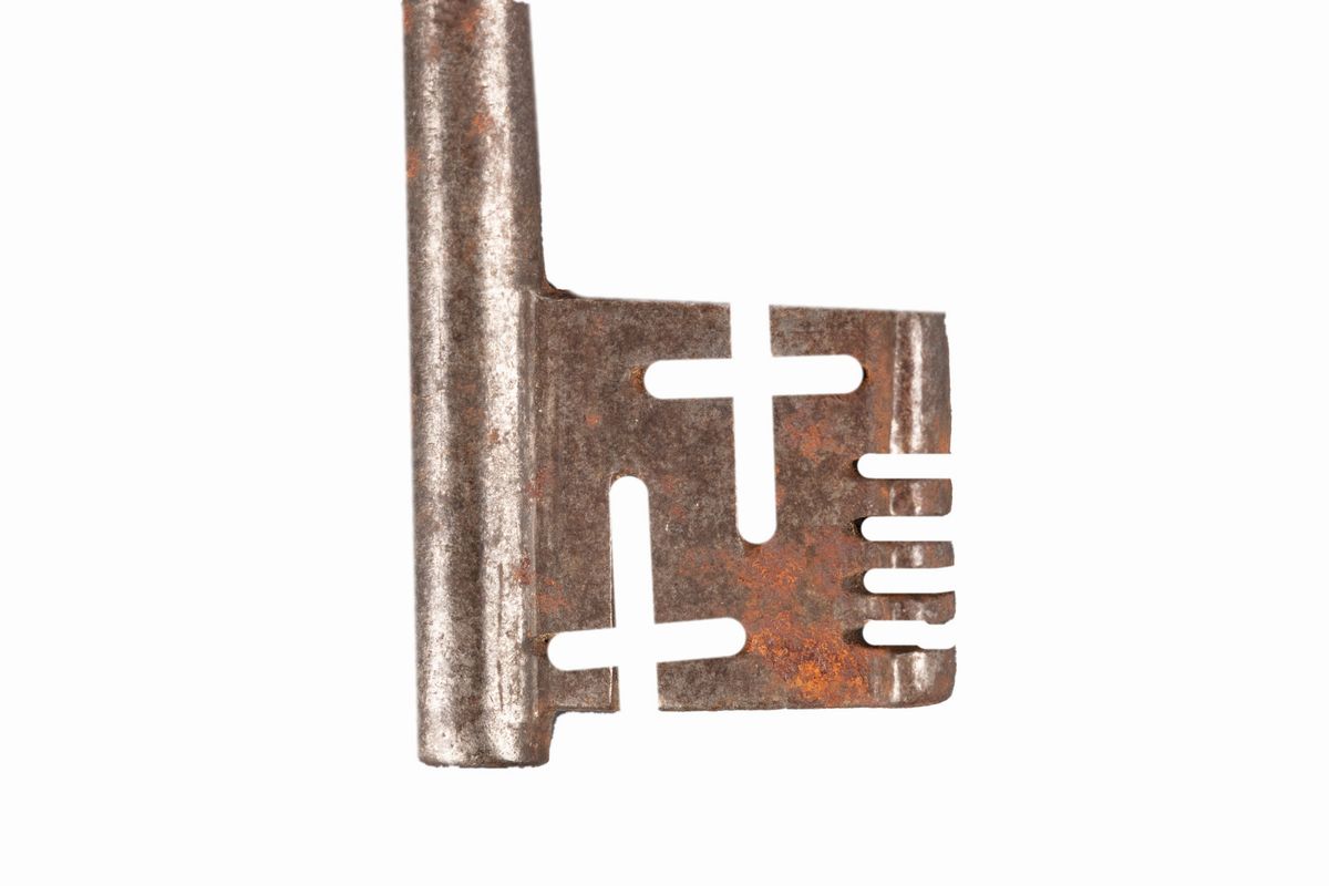 Set di sei antiche chiavi in ferro e bronzo, Venezia, fine XVI - inizio XVII secolo