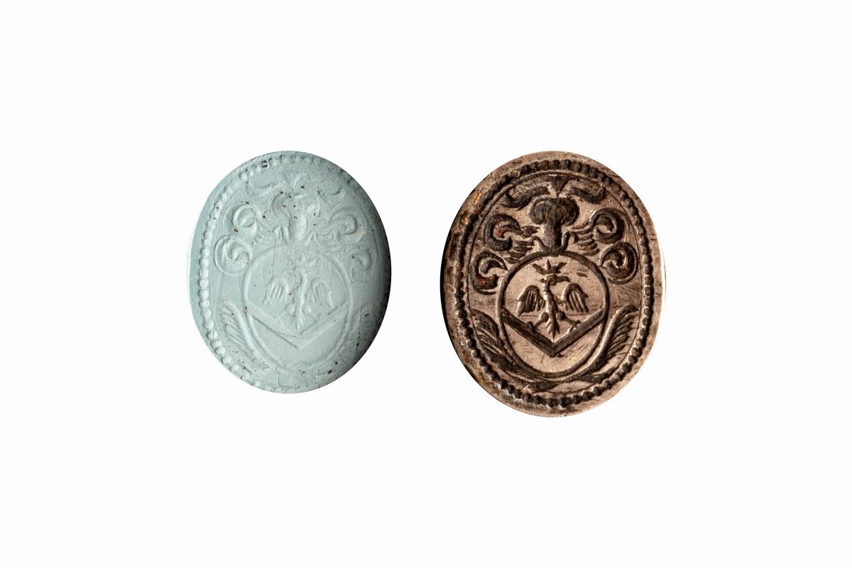 Lotto Composto da Cinque Sigilli, di Cui Due in Bronzo, uno in Ferro e Due in Argento, Privi di M...