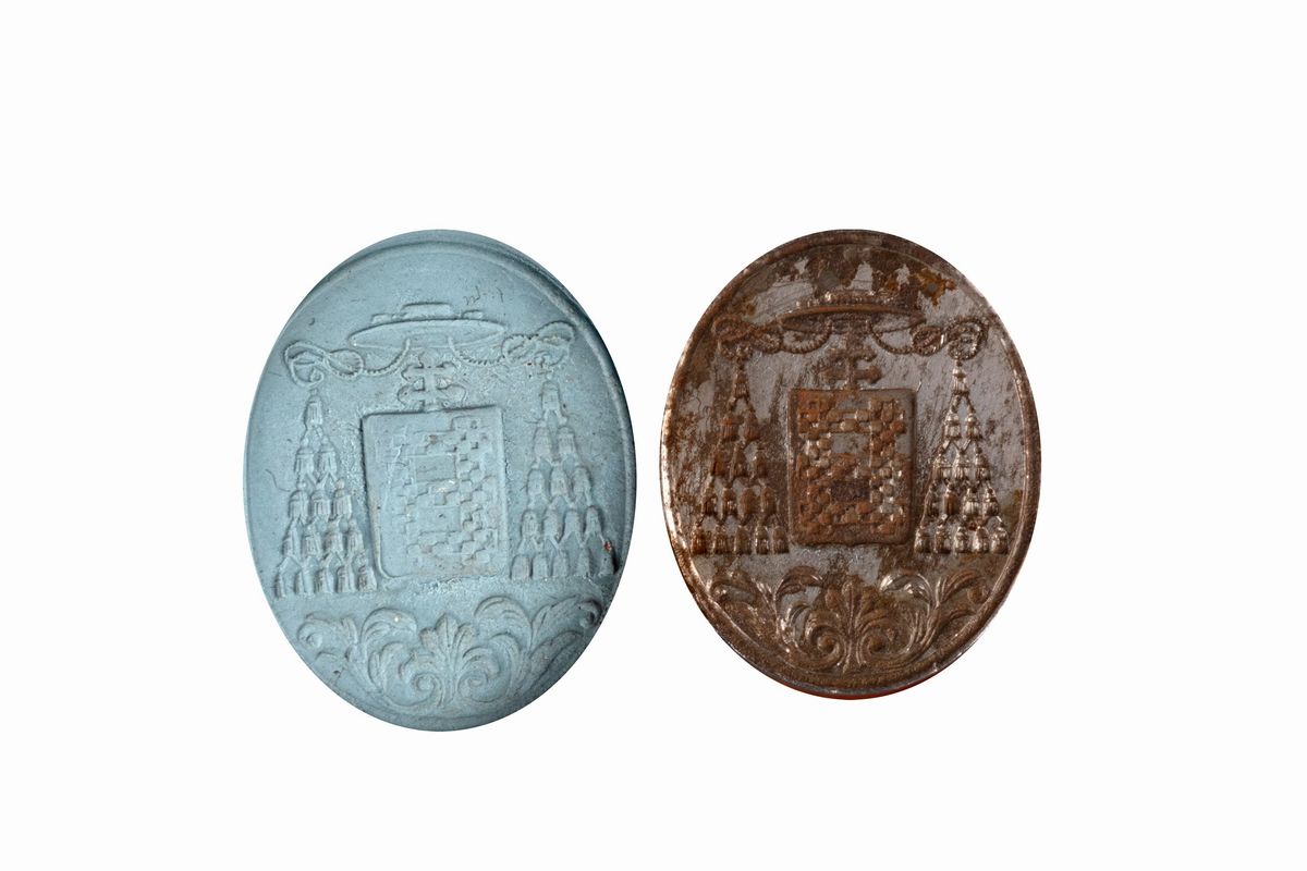 Sigillo in ferro con manico in legno tornito, stemma cardinalizio, astuccio originale, secolo XVI...