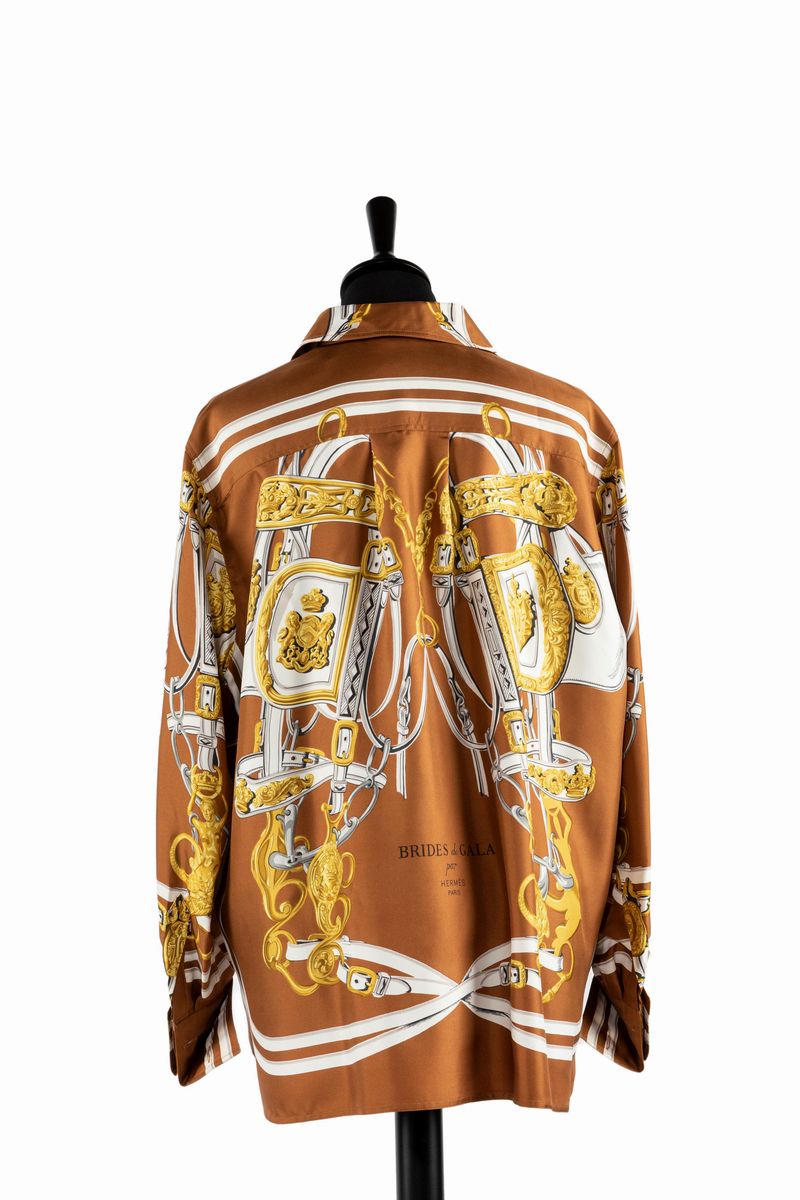 Hermès - Camicia Brides des Gala, lunga in seta color caramello con bottoni in madreperla