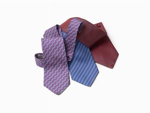 Hermès - Tre cravatte in seta con scatole